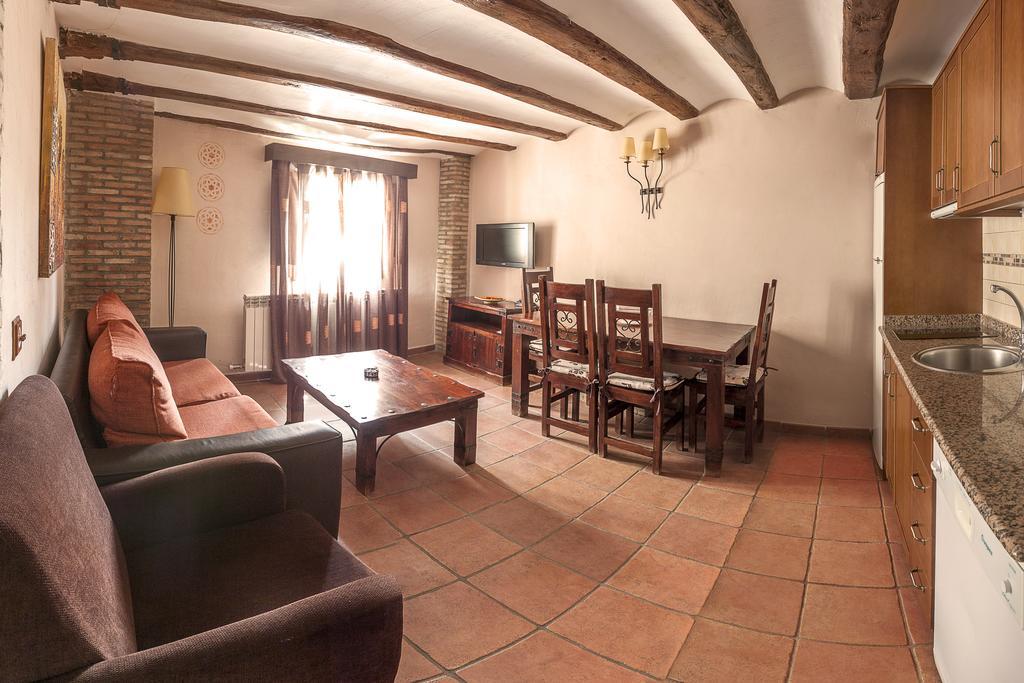 Apartamentos Los Aljezares Gea De Albarracin Ngoại thất bức ảnh